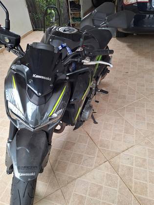 KAWASAKI Z900 KAWASAKI Z900